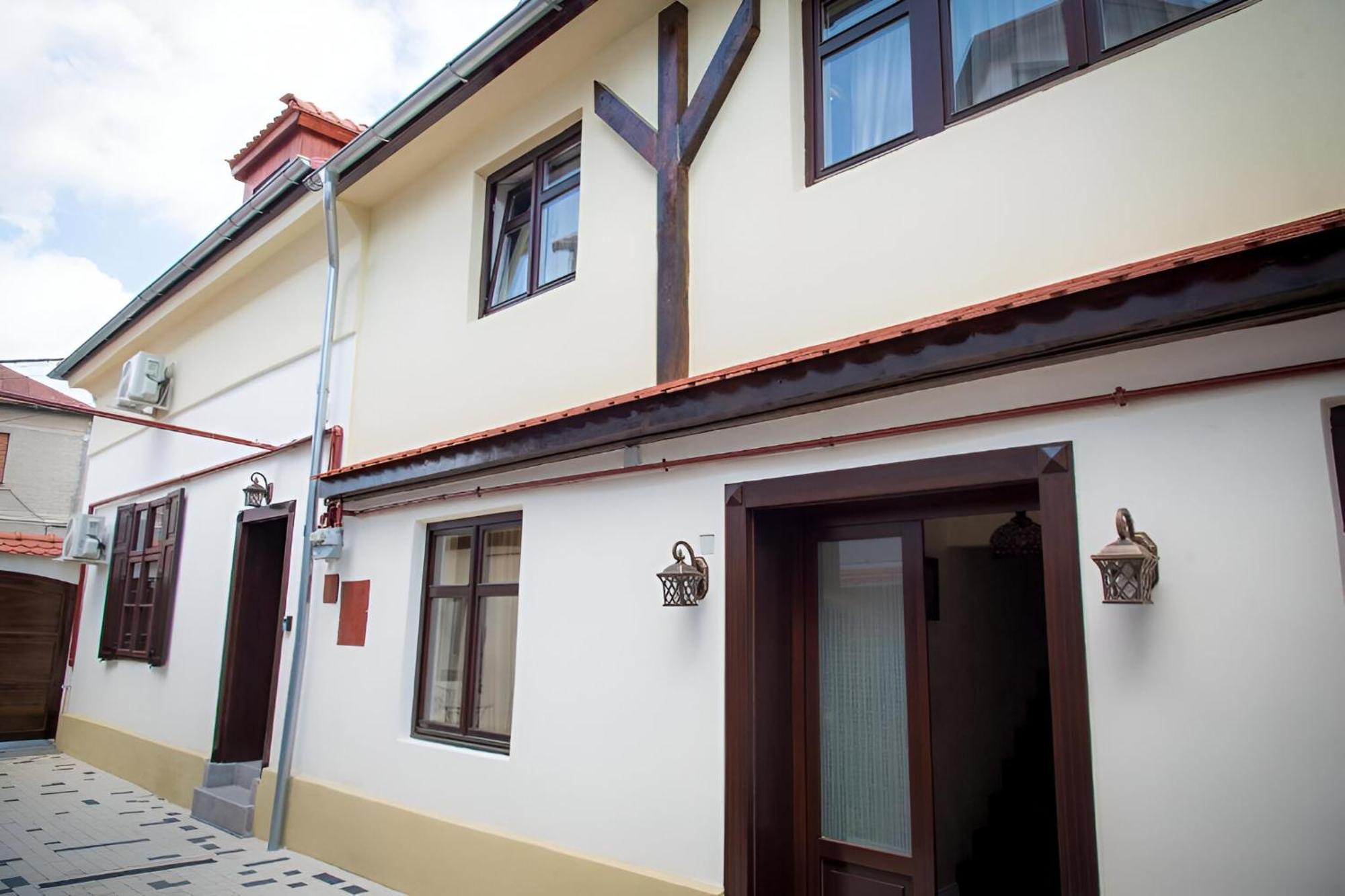 Cochet House Sibiu Aparthotel Buitenkant foto