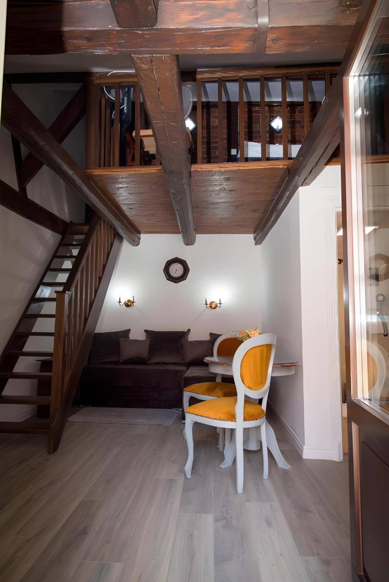 Cochet House Sibiu Aparthotel Buitenkant foto